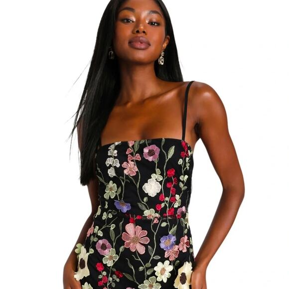 Lulus Thriving Energy Black 3D Floral Embroidered Lace-Up
Midi Dress Size XS NWT - Picture 5 of 10